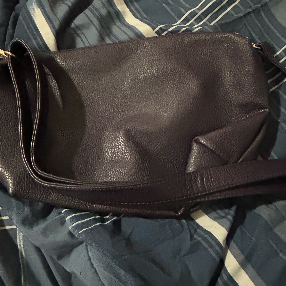 Classic  Pebbled Leather Shoulder Bag